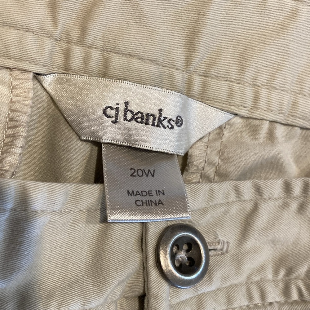 CJBanks khaki capris, size 20W - Picture 2 of 5